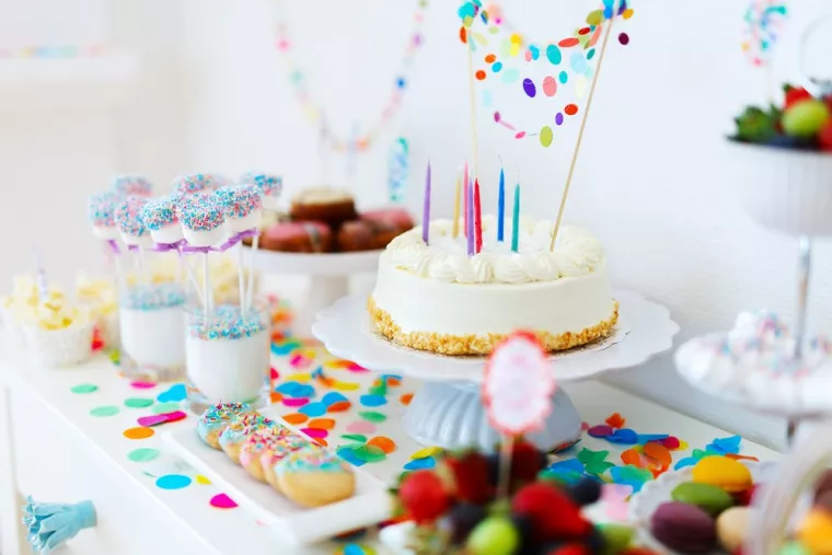 Acheter des paillettes alimentaire pour décorer un gâteau d'anniversaire, Saint-André, H&S MARKET